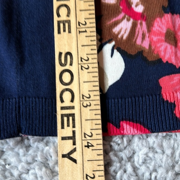 Talbots floral print light weight sweater size medium - Picture 6 of 6